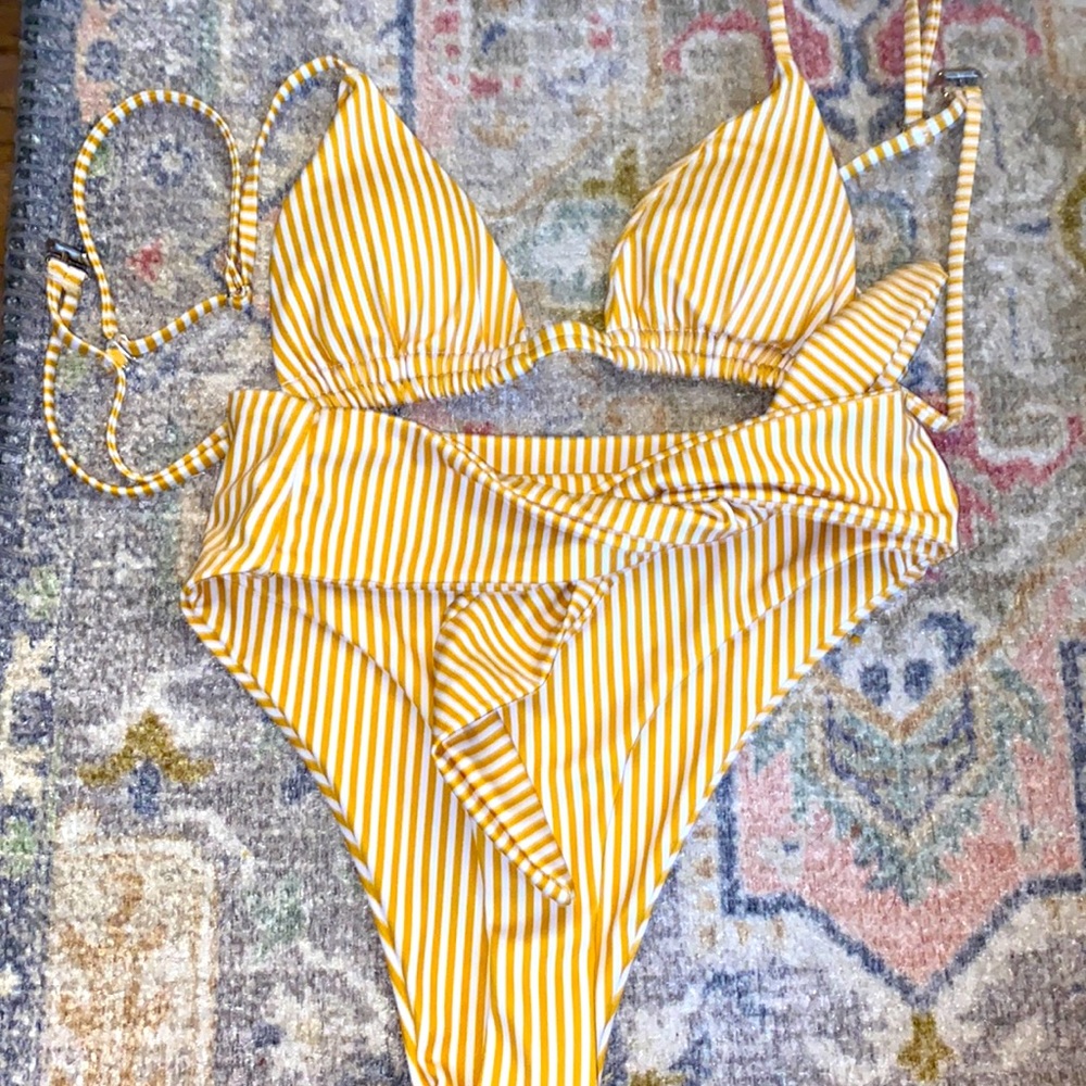 SWIMSUIT